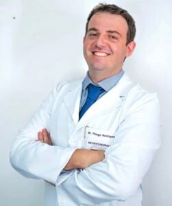 Dr. Thiago Rodrigues - Neurocirurgião e Instrutor Clínico na University of Iowa